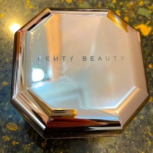 Fenty Beauty BANANA powder
